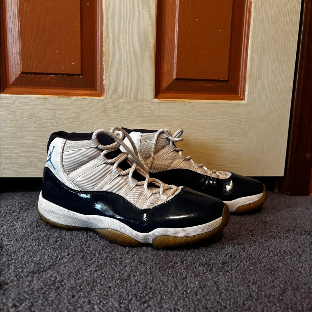 Air Jordan 11 Retro Sneakers